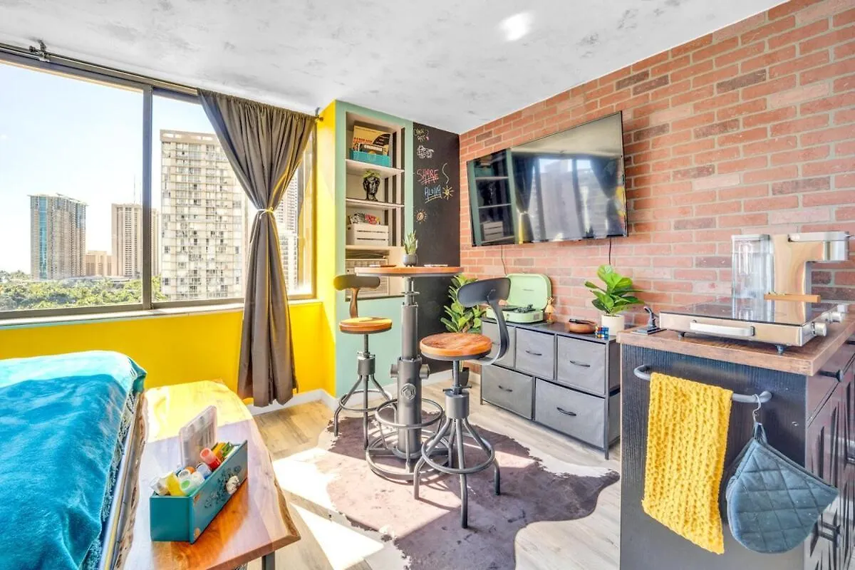 Ocean View Art Inspired Loft Apartment Honolulu
