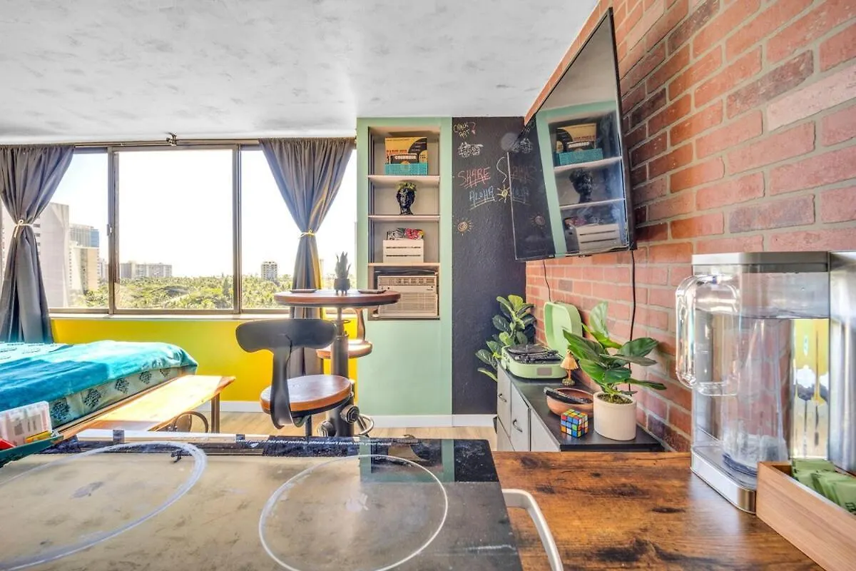 Ocean View Art Inspired Loft Apartment Honolulu